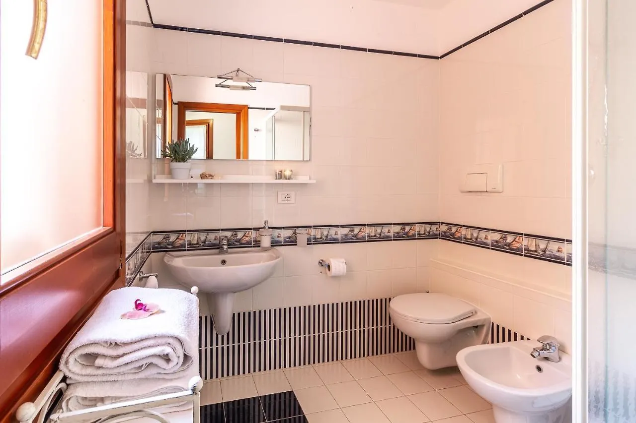 טורה דלה סטלה Villa Patty With Infinity Pool In Front Of The Sea, Parking And Wifi טורה דלה סטלה