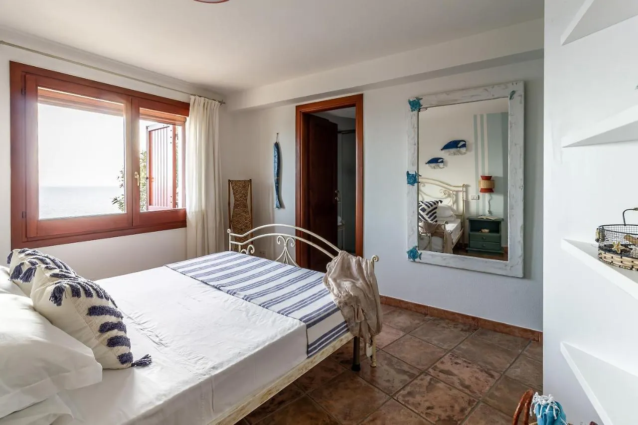 טורה דלה סטלה Villa Patty With Infinity Pool In Front Of The Sea, Parking And Wifi