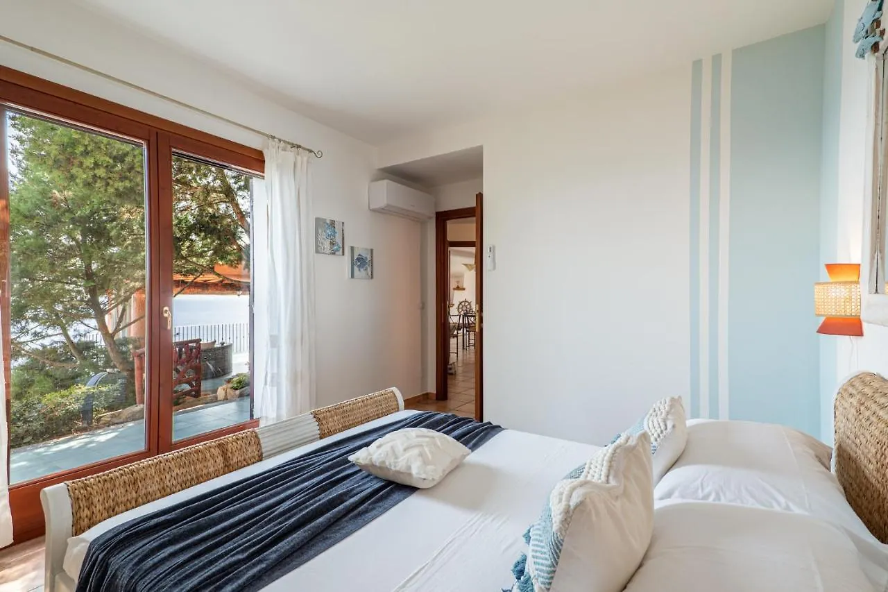 Villa Patty With Infinity Pool In Front Of The Sea, Parking And Wifi 0*, Torre delle Stelle