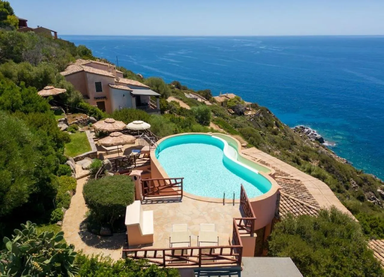 Villa Patty With Infinity Pool In Front Of The Sea, Parking And Wifi